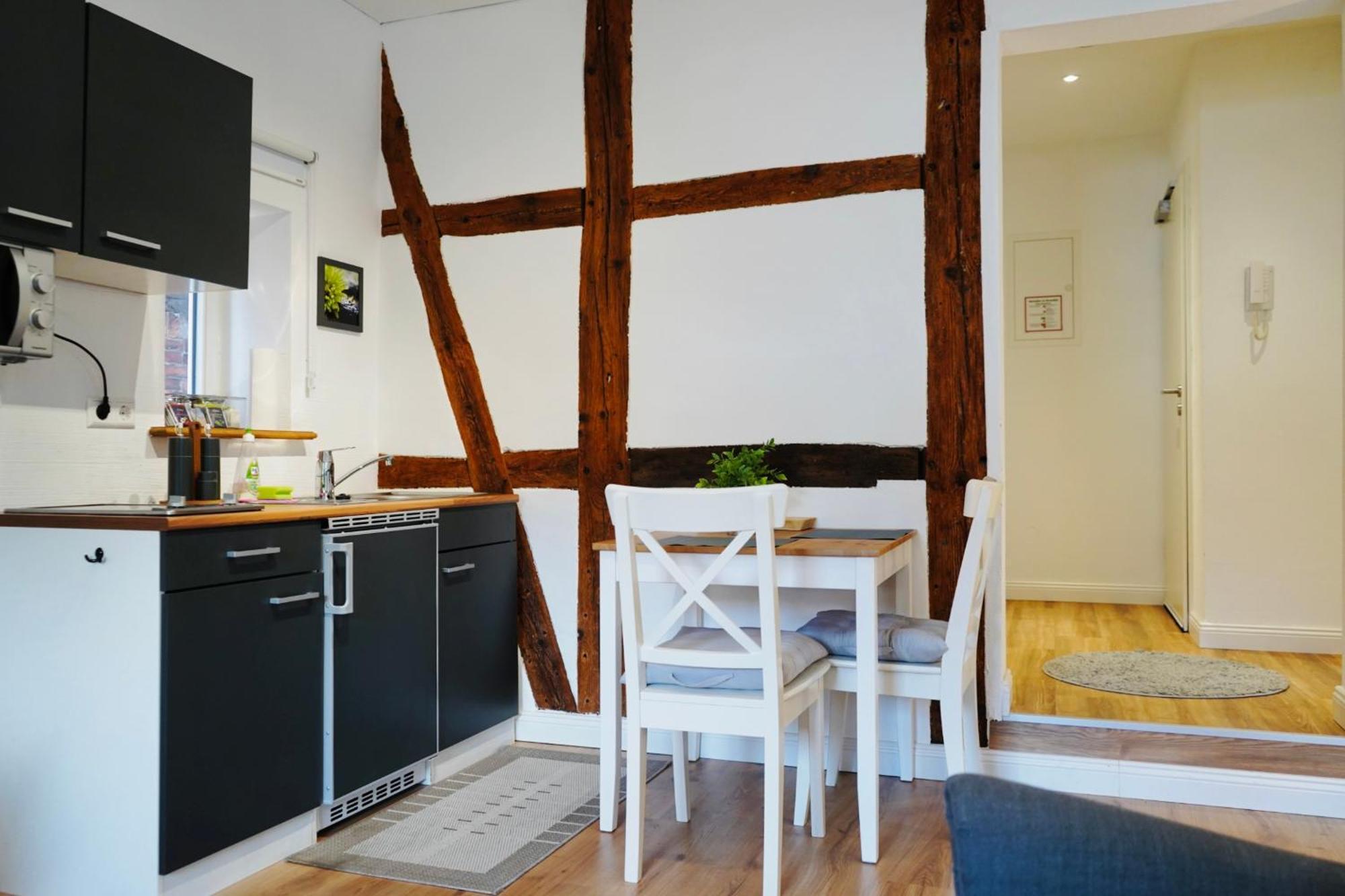 Altstadt Apartment II - Terrasse- Waschmaschine- Parkplatz Wolfsburg Exteriör bild